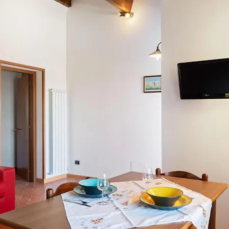 Lavish Holiday In With Swimming Pool Casa vacanze *